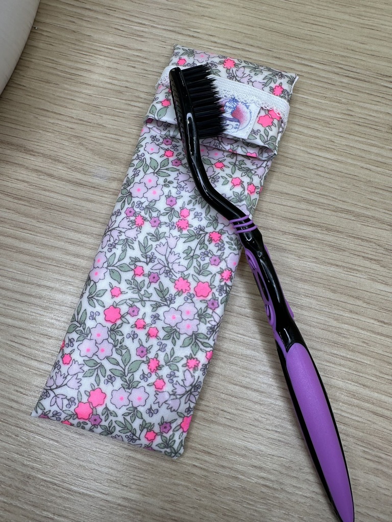 Pochette à brosse à dents Fleurs roses