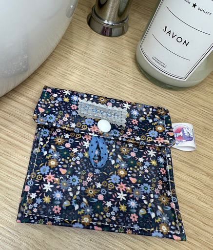 Pochette à savon Fleurs bleues