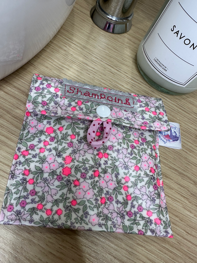 Pochette à savon Fleurs roses